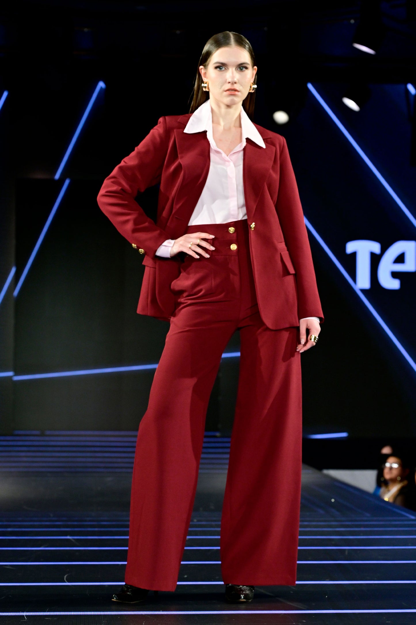 BLAZER MIKAELA BORGOÑA