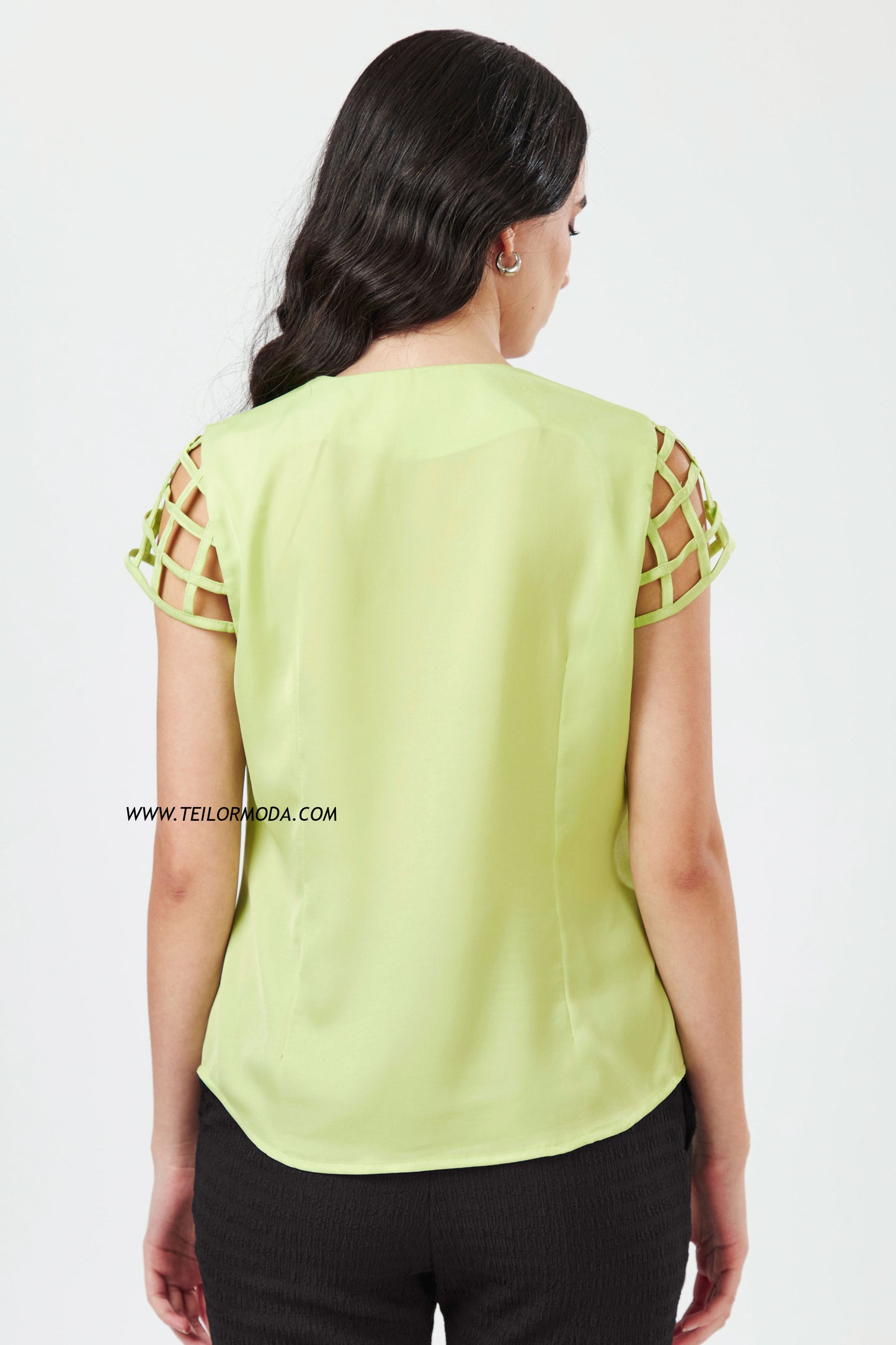 BLUSA DE SATIN MAGALY VERDE