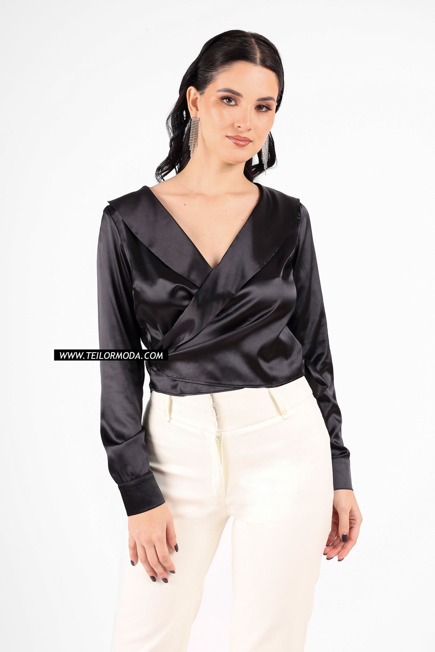 BLUSA MANGA CERO ESTAMPADA ANGÉLICA NEGRO