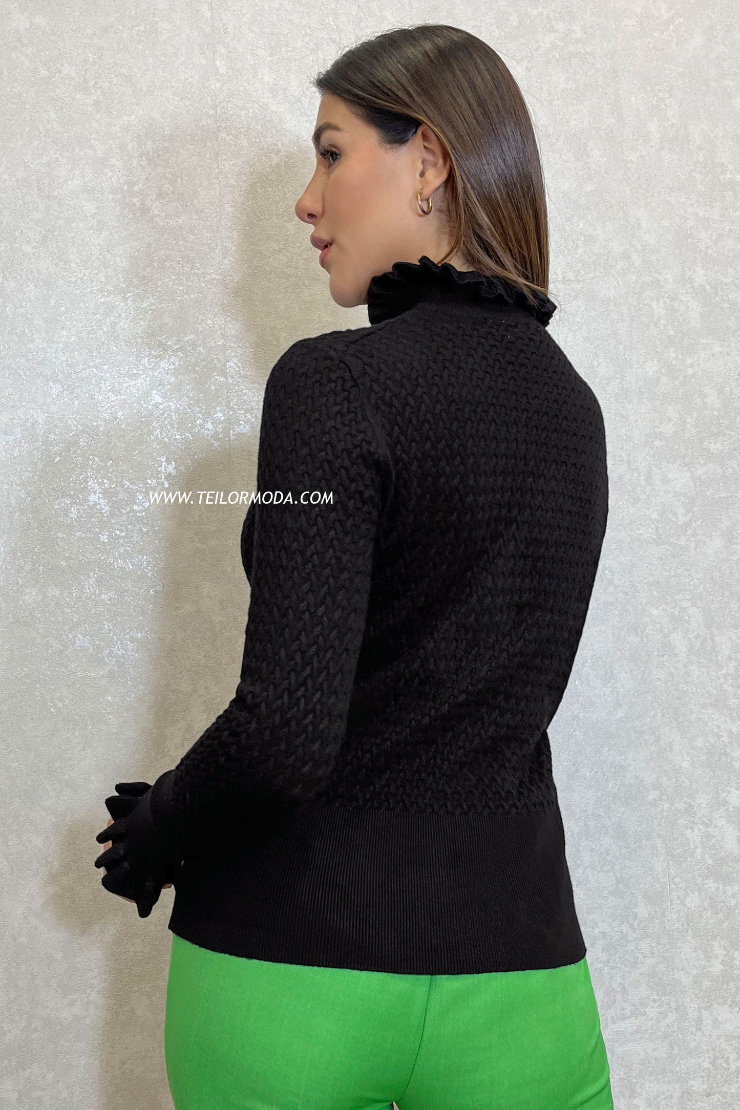 CHOMPA DE CASHMERE NAYA NEGRO