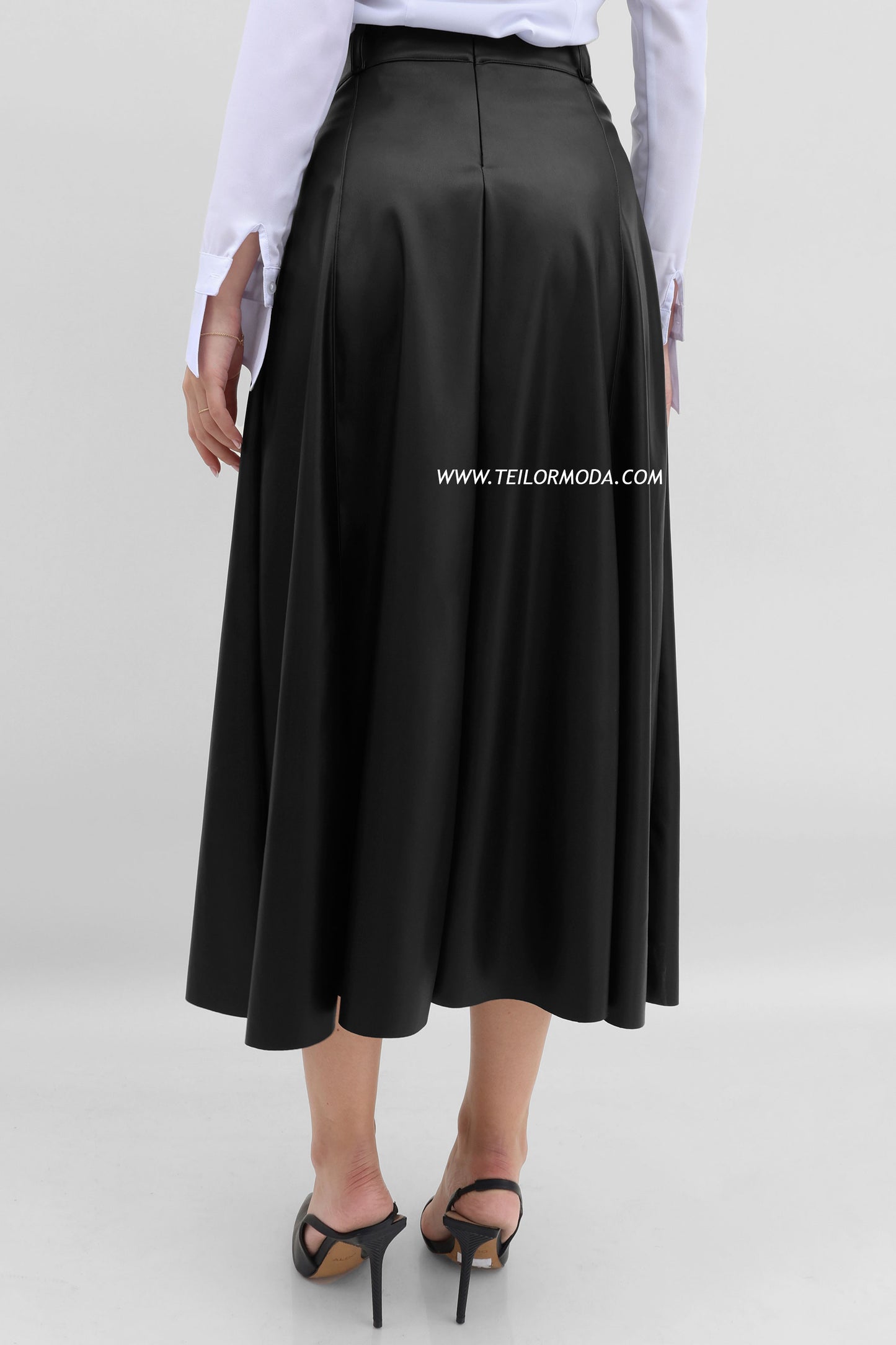 FALDA DE CUERINA LUREN NEGRO