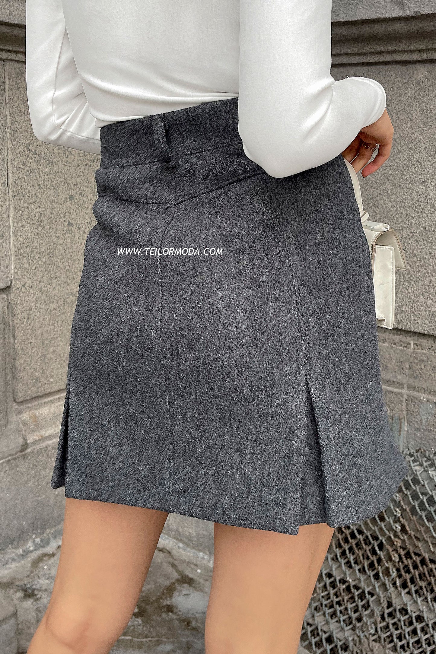 FALDA DE PAÑO HELEN PLOMO