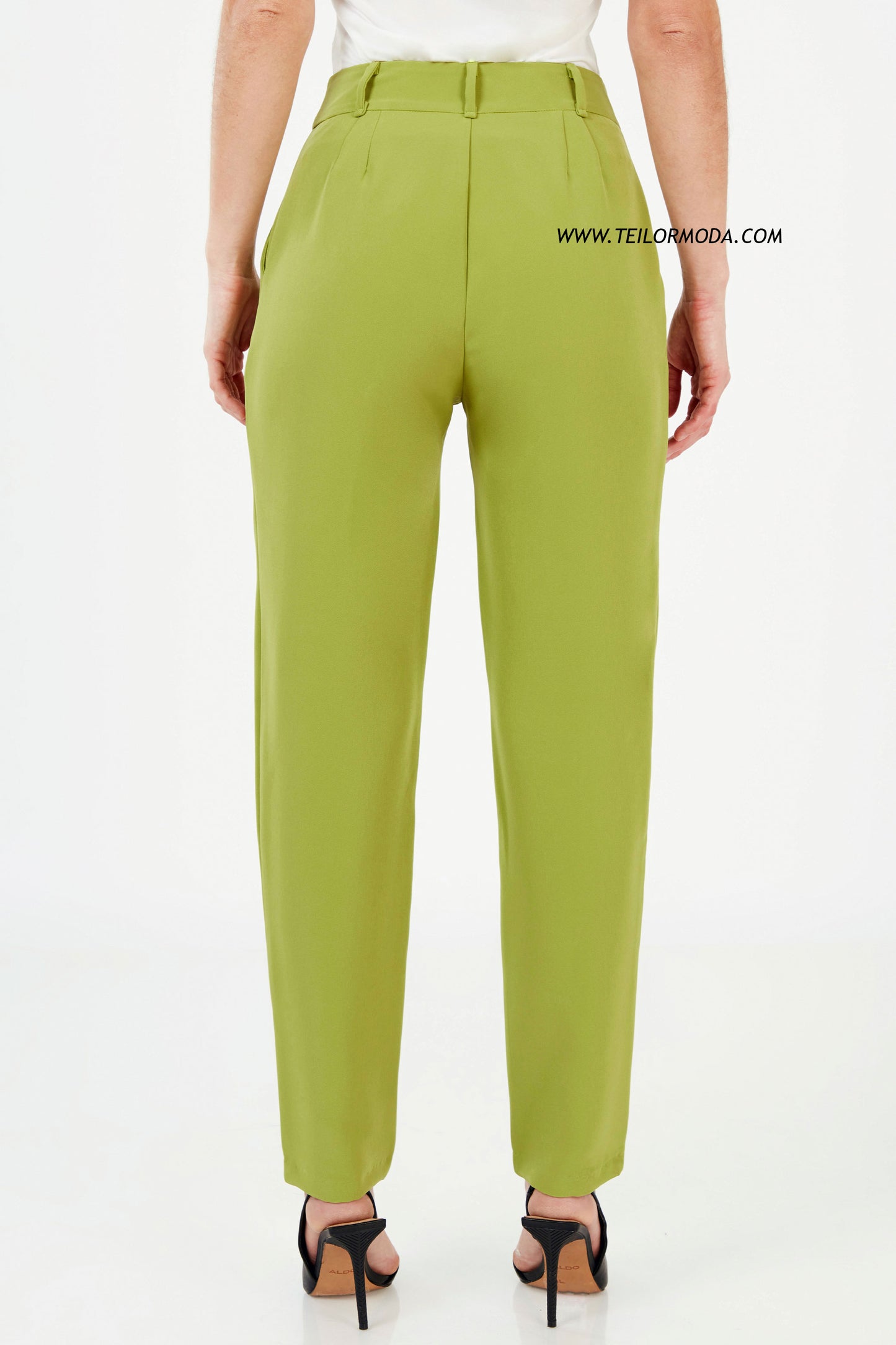 PANTALON RECTO CASUAL MARIANA VERDE