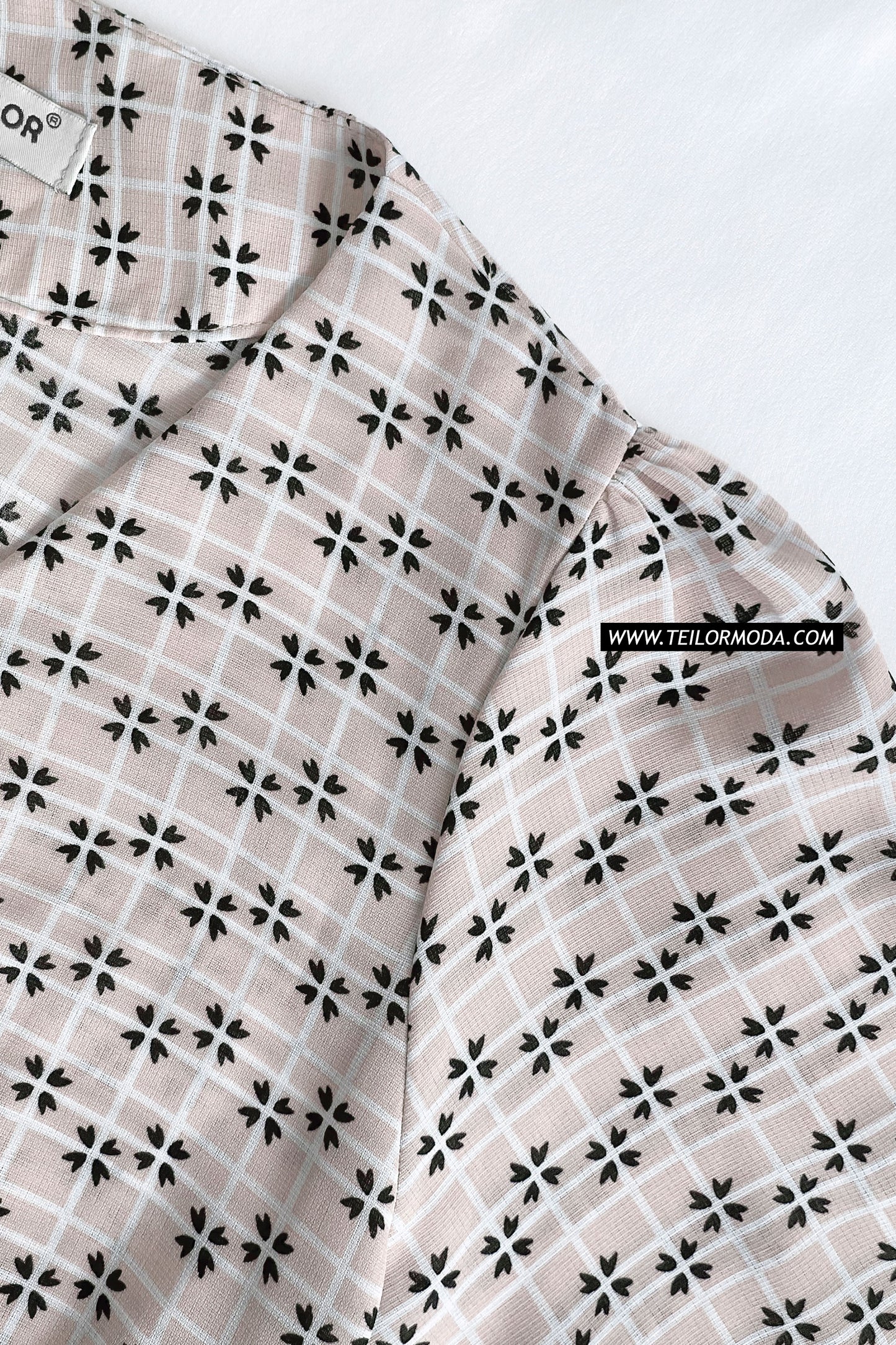 BLUSA ASIMÉTRICA ESTAMPADA ROUSE BEIGE