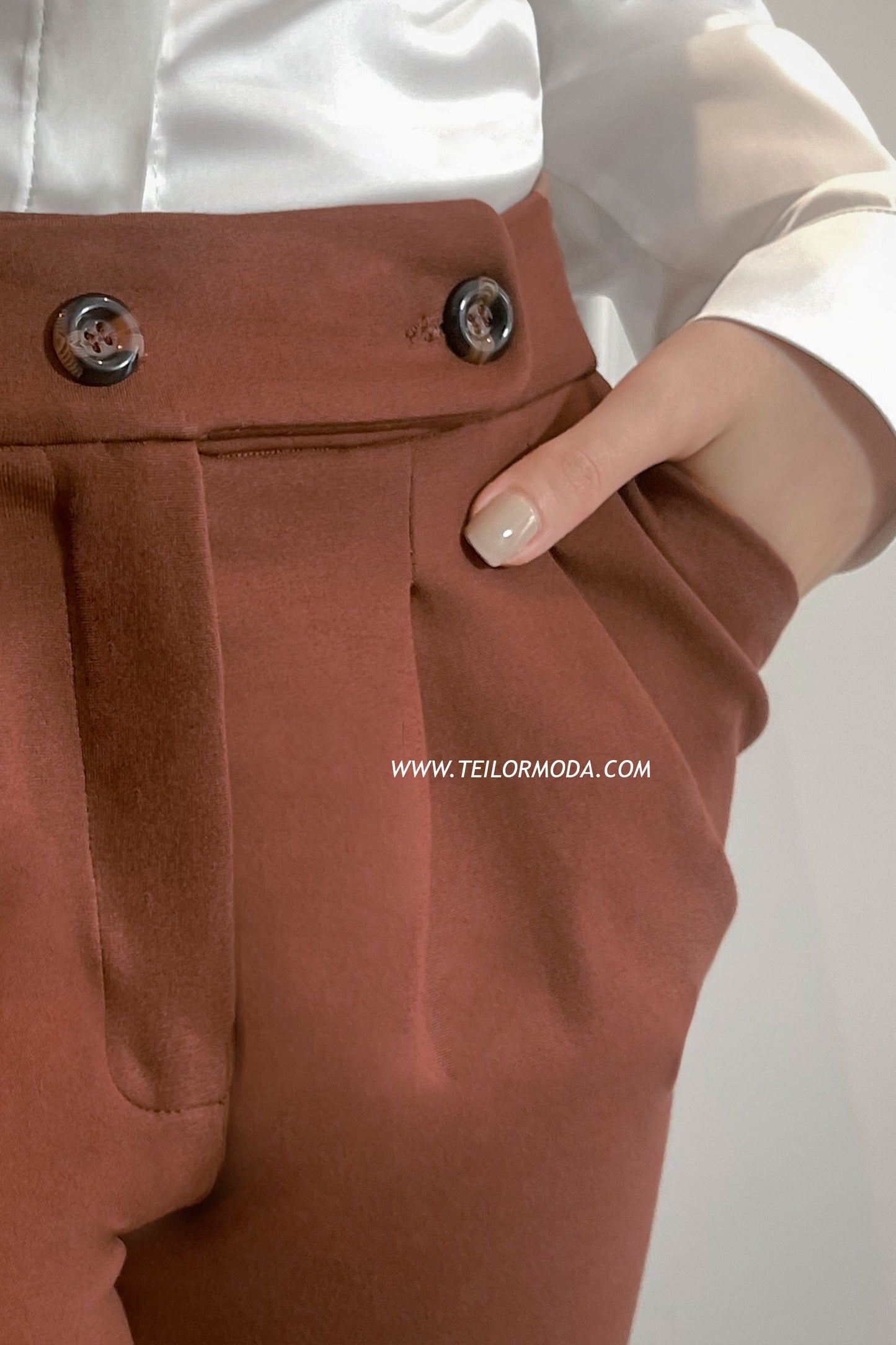 PANTALON CON PRETINA CRUZADA CIEL CAMELLO