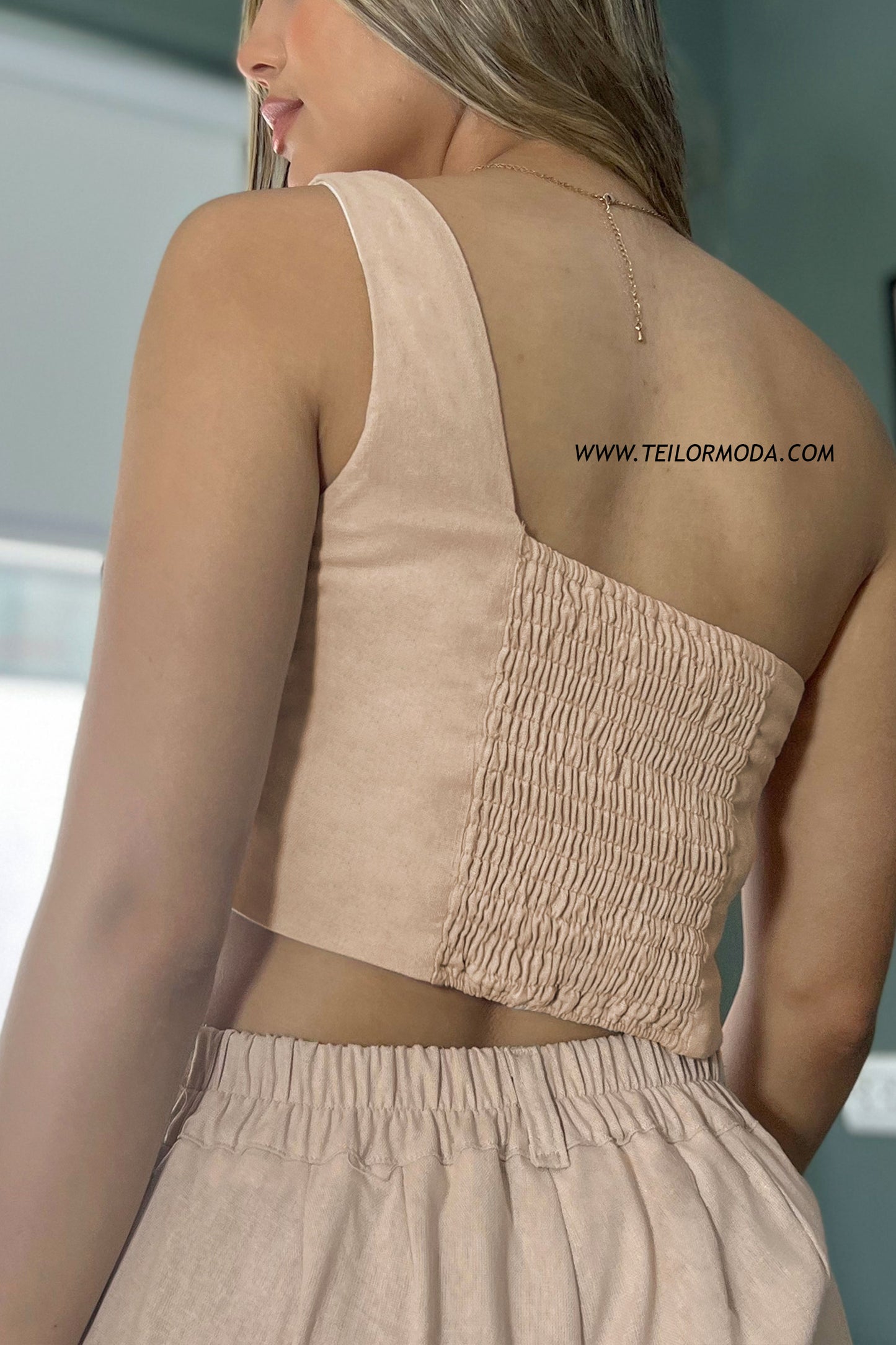 TOP DE LINO AMANDA BEIGE