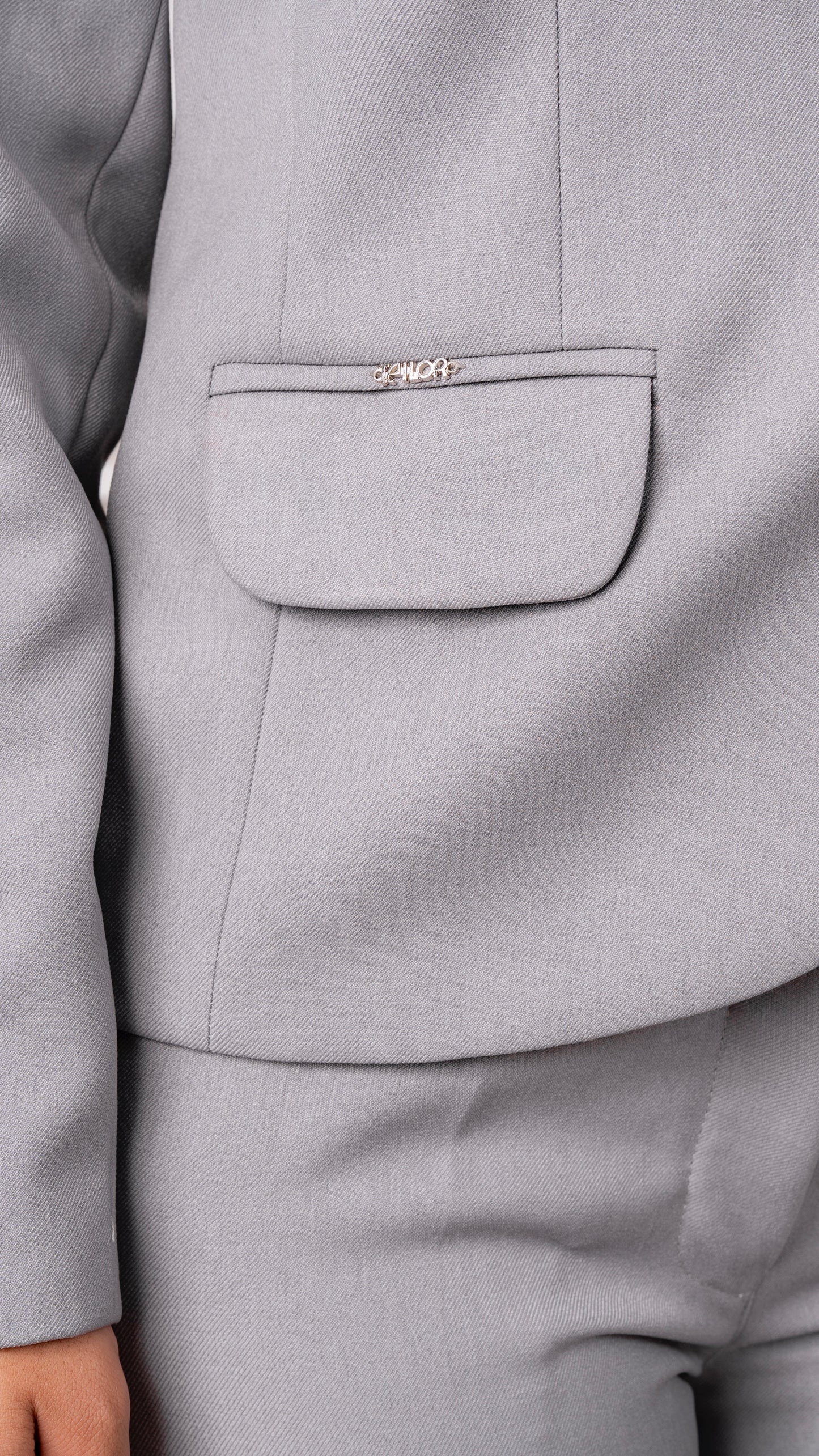 CONJUNTO SASTRE PLOMO PLATA VALENTINA