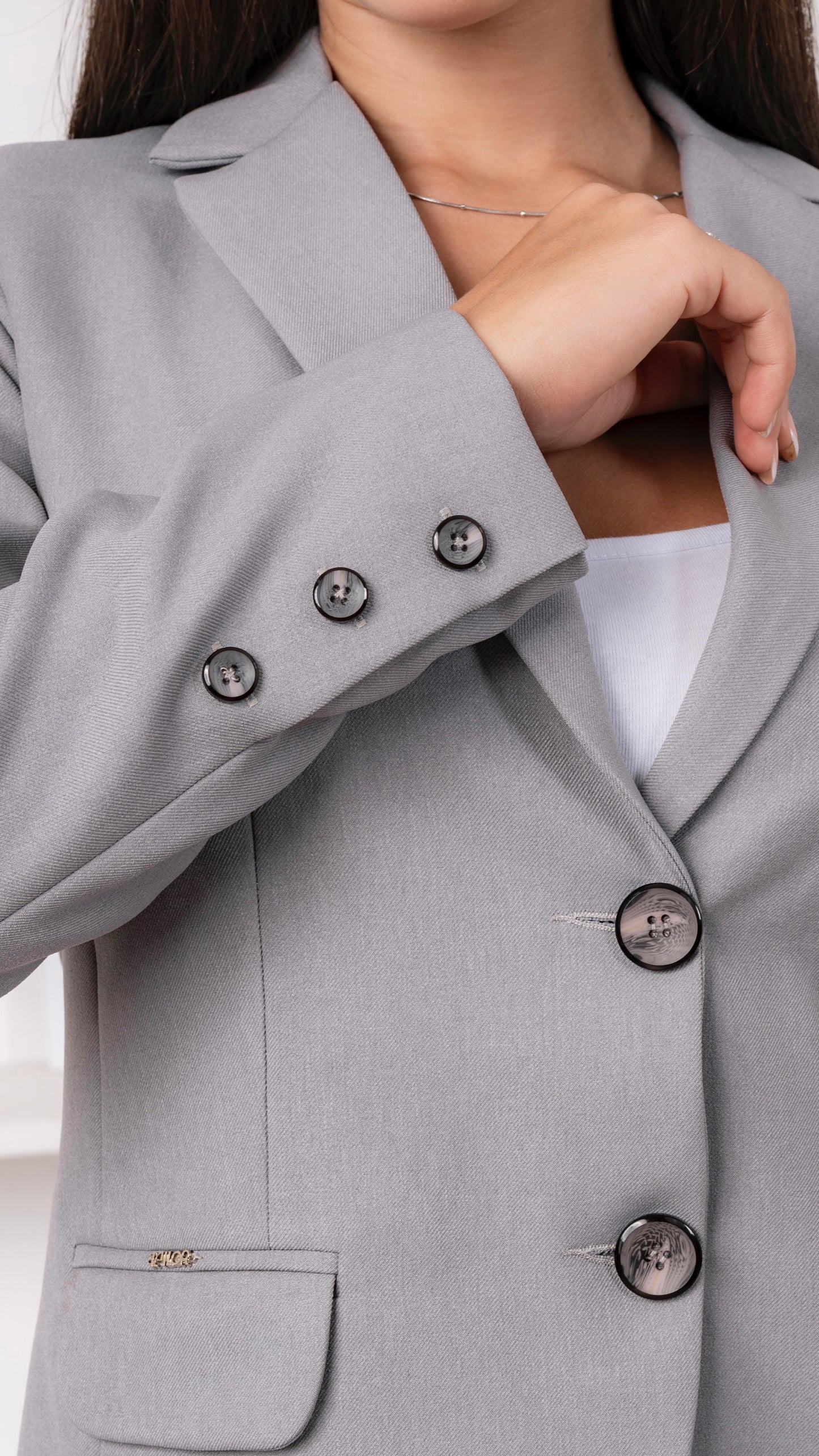 CONJUNTO SASTRE PLOMO PLATA VALENTINA