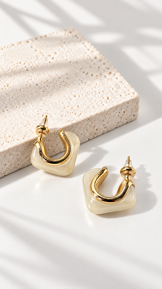 ARETES LUCIA DE RESINA VAINILLA