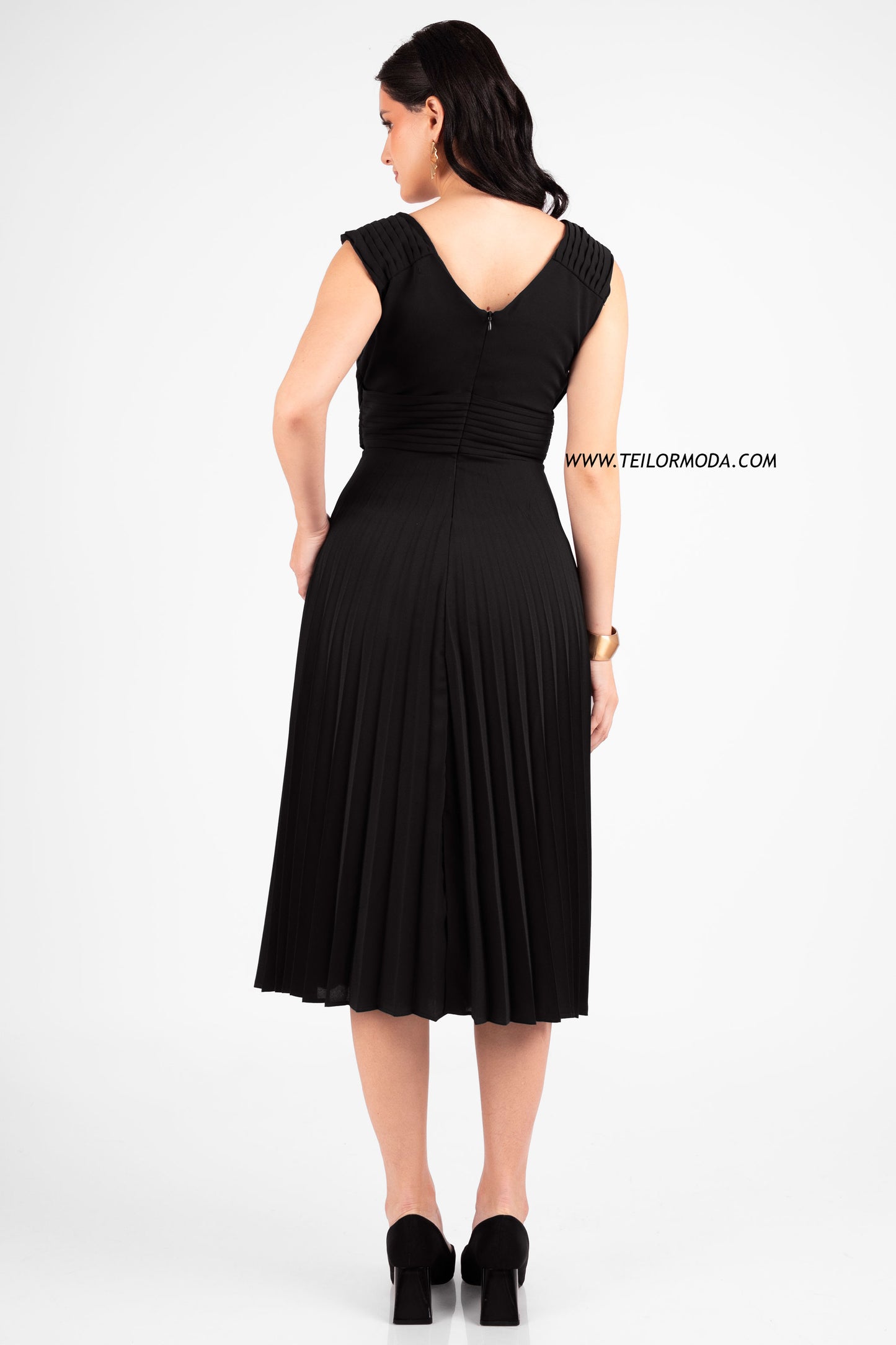 VESTIDO COCTEL PLISADO CASANDRA NEGRO